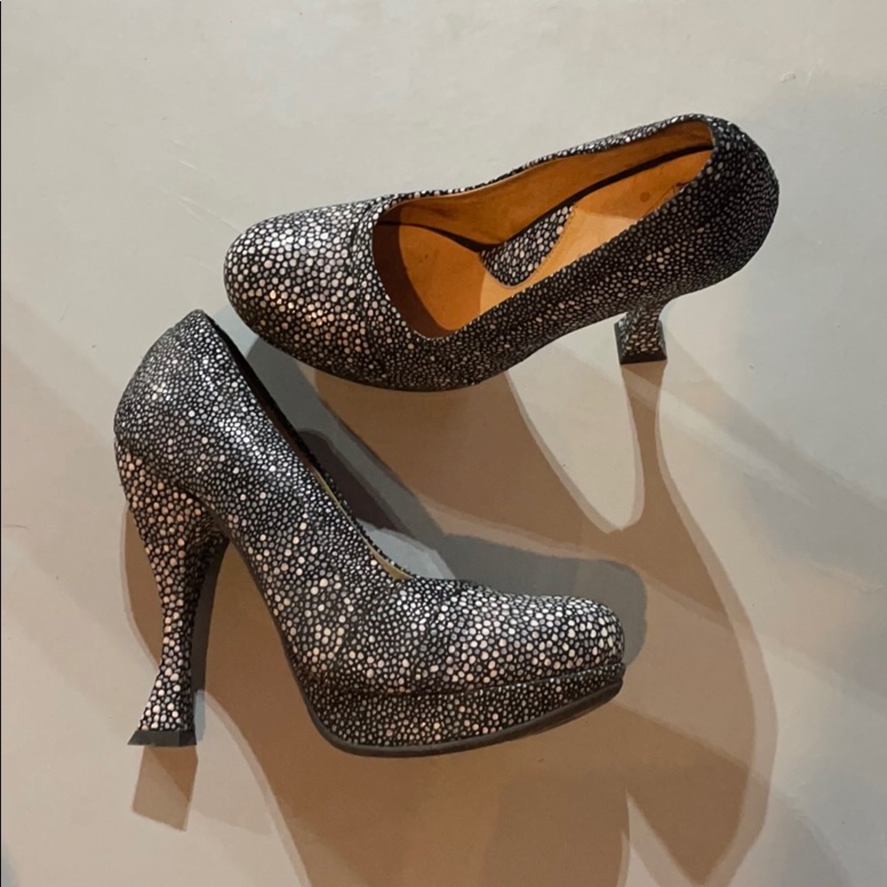 Size 8.5 - John Fluevog - Heels
